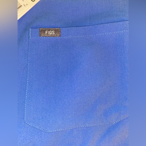 FIGS Casma Scrub Top Womens Size Small Blue 3 Pocket Uniform Medical Dental - Picture 6 of 8